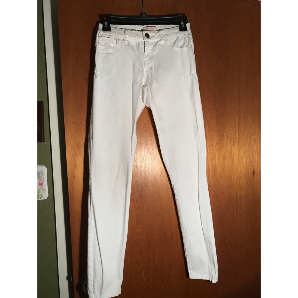 White skinny jeans