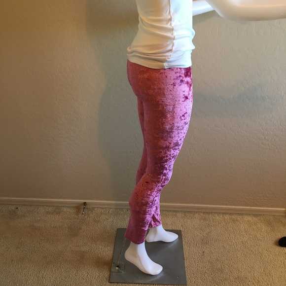 *LAST PAIR* Pink Velour/Velvet Leggings - Picture 2 of 4