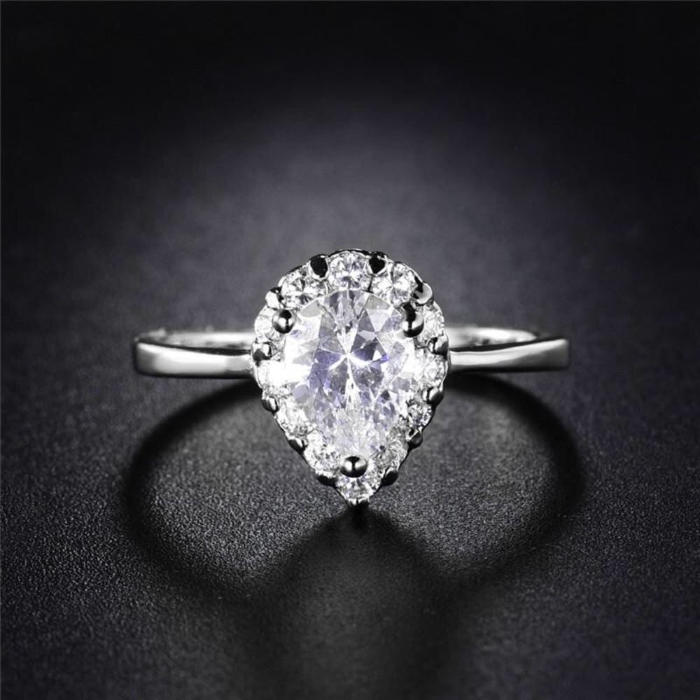 Women’s pear shape  engagement wedding ring - Picture 5 of 7