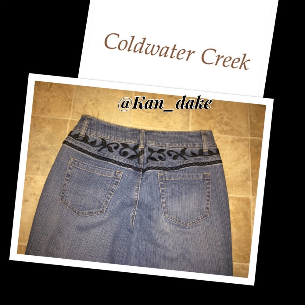 SOLD🛳COLDWATER CREEK🛳 Flower Print Bootcut Jeans