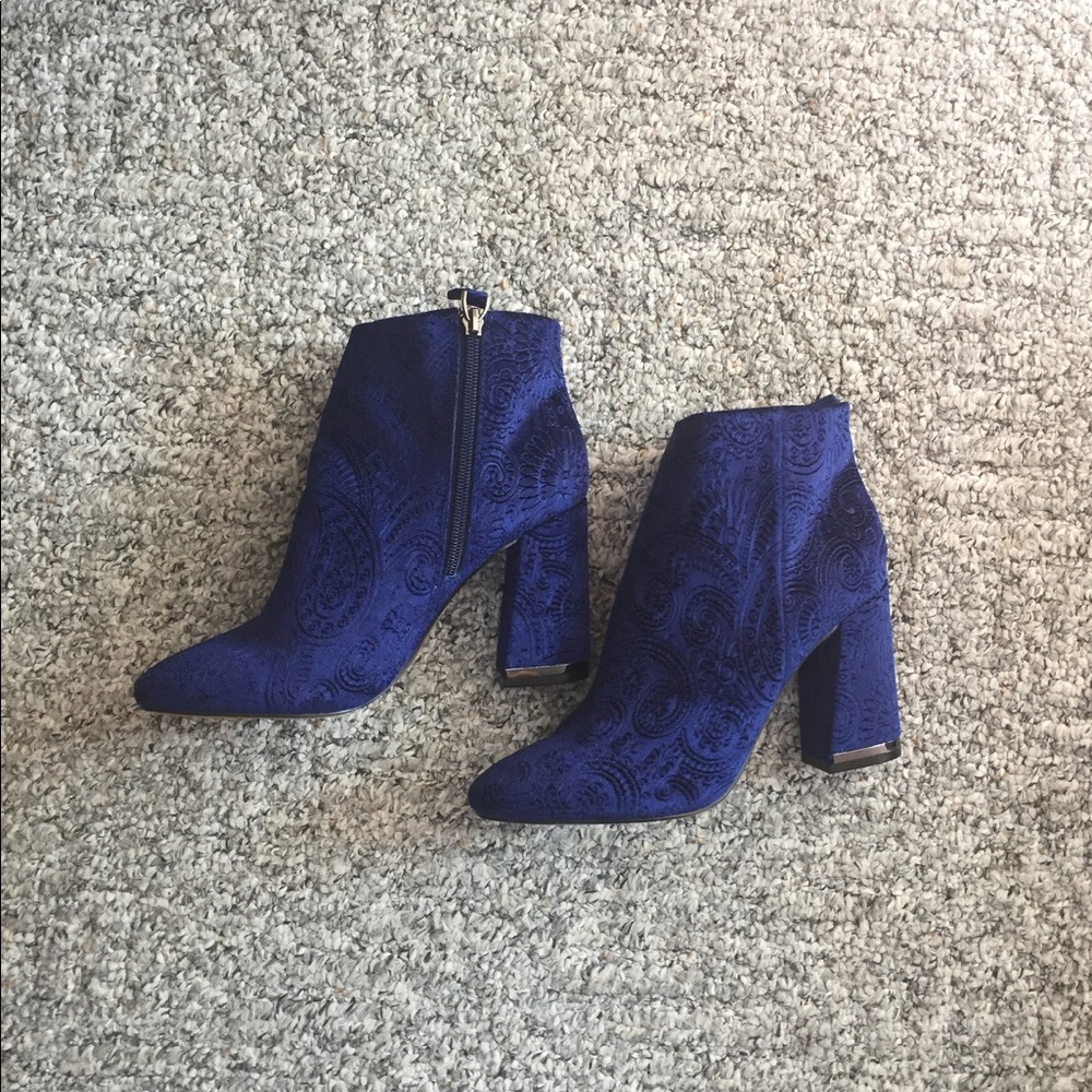 blue velvet who what wear booties