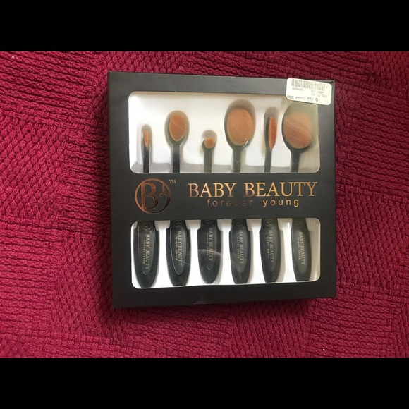 Makeup brushes - Picture 1 of 2