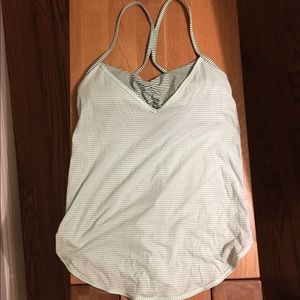 Lulu lemon athletica Top size 6
