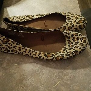 Leopard print flats