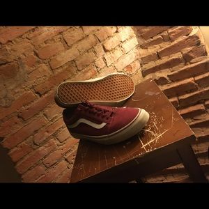 Maroon vans Maroon vans