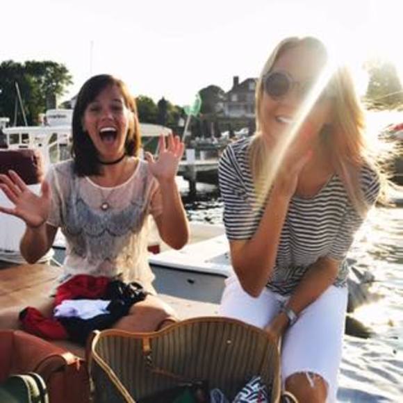 Meet your Posher, Amy - Picture 1 of 1