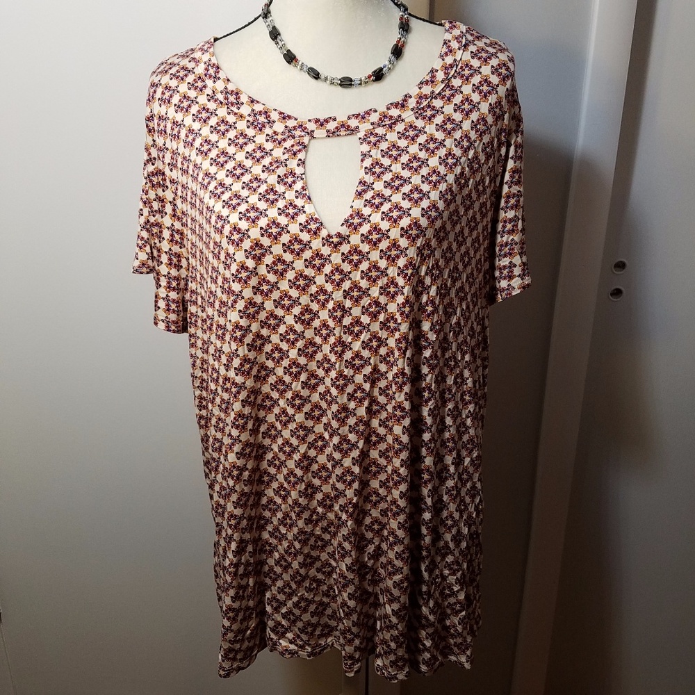 Eyeshadow Keyhole 2X Tunic
