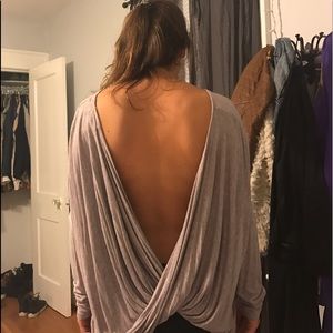 Long sleeve with scoop back