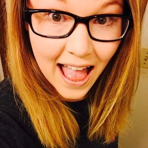 Meet your Posher, Liesha