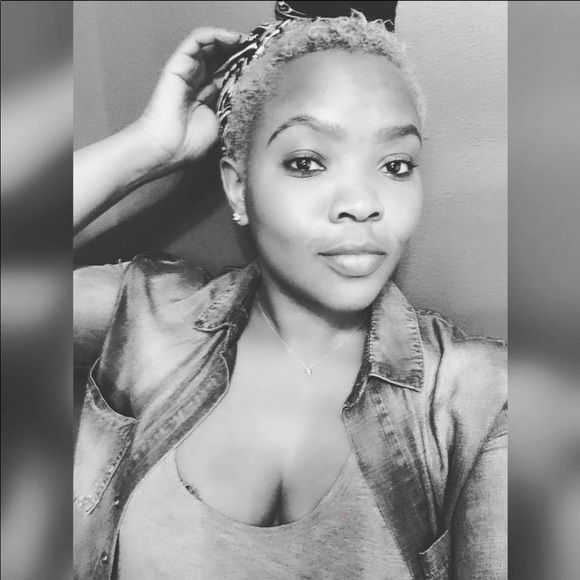 Meet your Posher, Veronicah - Picture 2 of 3