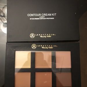 Anastasia Beverly Hills Light Contour Cream Kit