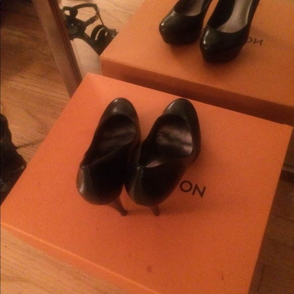 Shoes - Picture 8 of 8