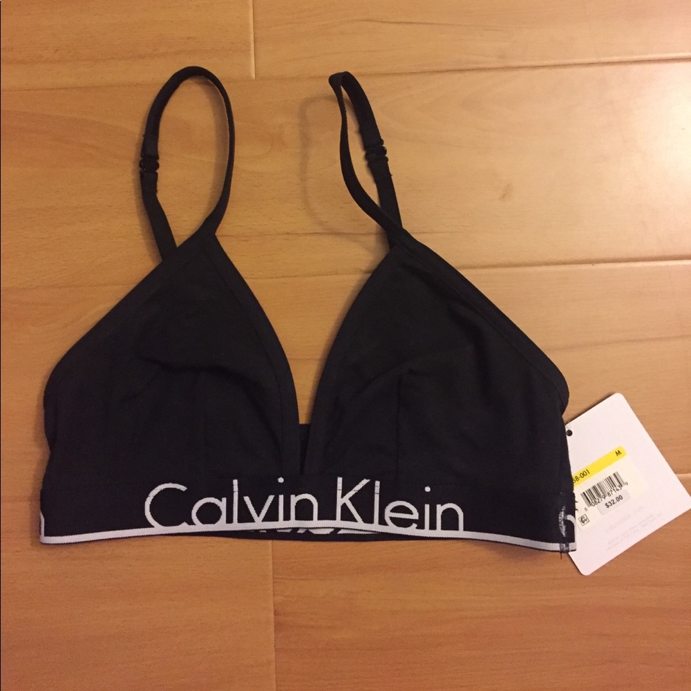 NEW - MEDIUM | black Calvin Klein unlined triangle