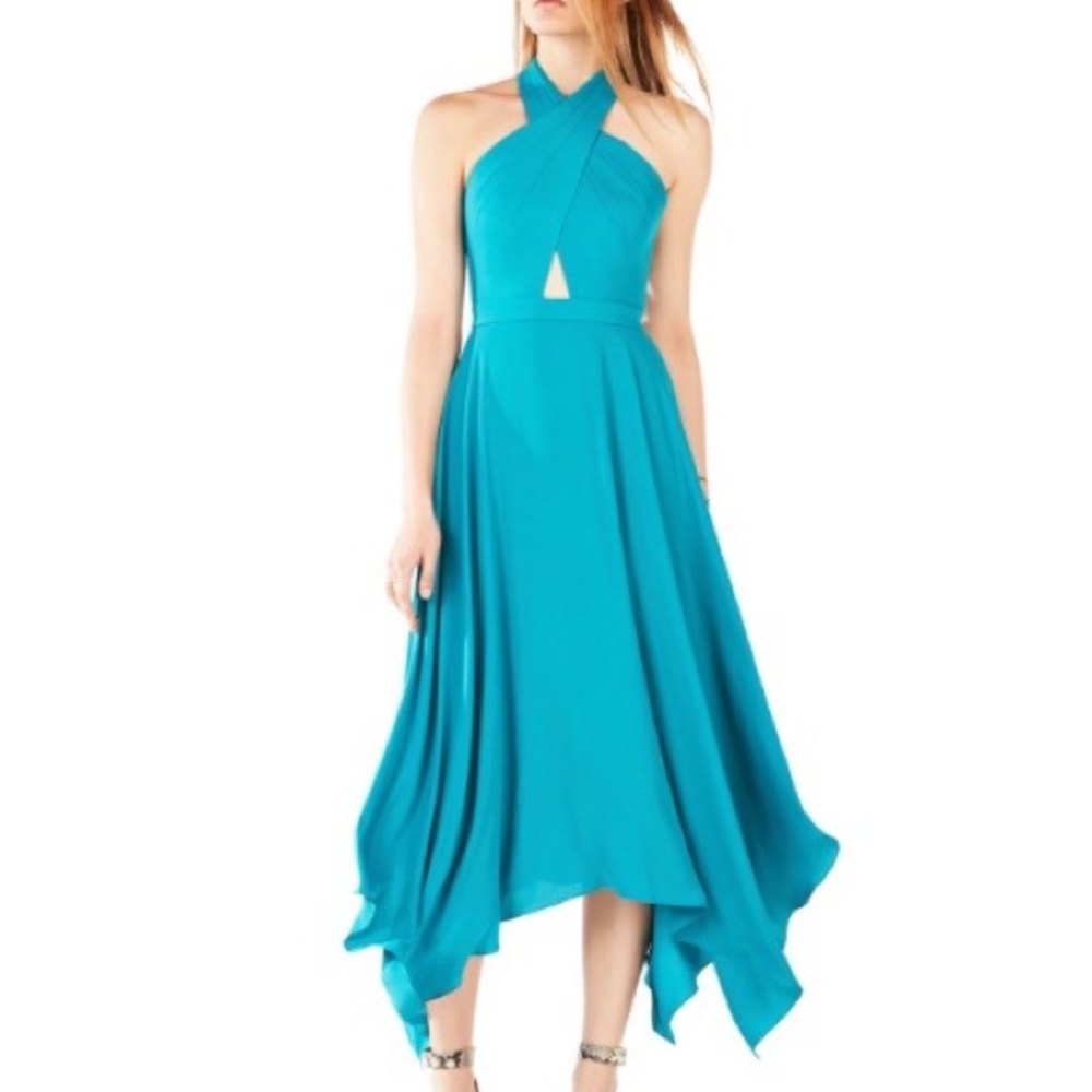 👀 LOOK OUT! This is 1️⃣ HOT BCBG dress! 💎🔥🎶