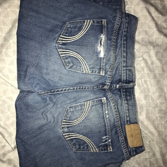 Hollister cut off capris - Picture 2 of 3