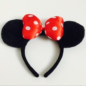 Minnie Mouse Ears Headband! Minnie Mouse Ears Headband!