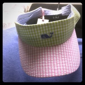 NWT VINEYARD VINES SUNVISOR IN GINHAM COLOR PRINT NWT VINEYARD VINES SUNVISOR IN GINHAM COLOR PRINT