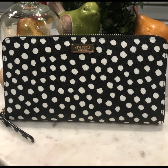 kate spade Handbags - 🎄GIFT IDEA ♠️ Kate Spade Musicaldot Wallet ♠️