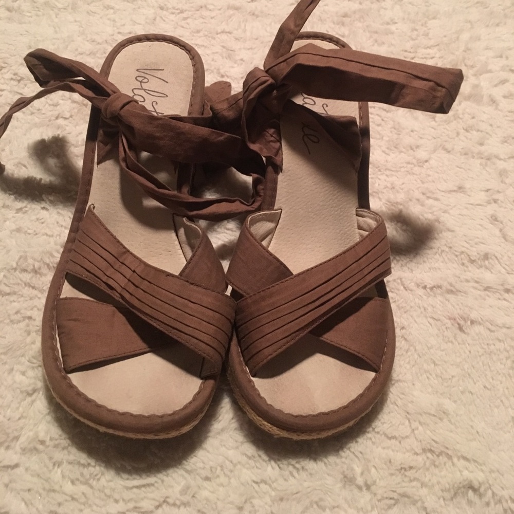 Brown wedges
