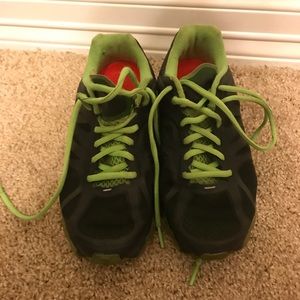 Preloved Nike Airmax neon green and black 5.5