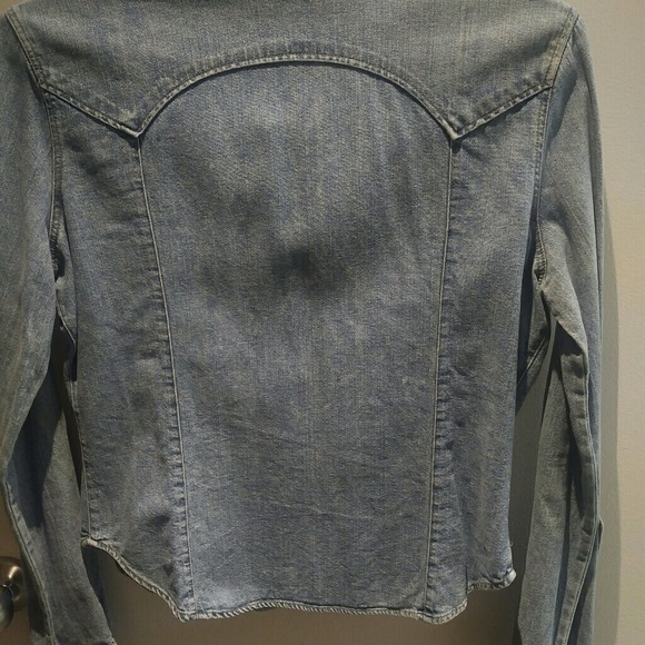 Levi's jean shirt - Picture 4 of 5