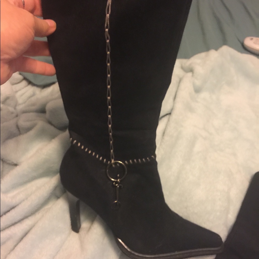 Like New Blk Suede Zip Boots w/Cool Trim 8!