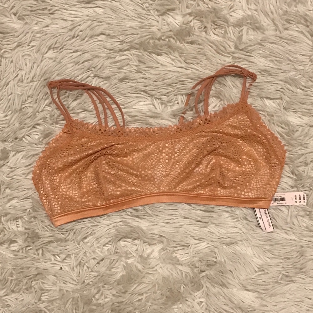 NWT VS Bralette💛