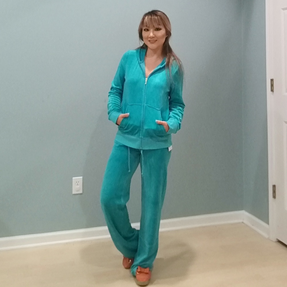 Authentic Juicy Couture track suits set turquoise