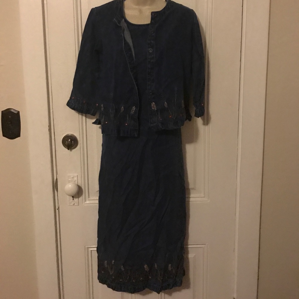 amy k su embroidered jean dress and jacket size XS