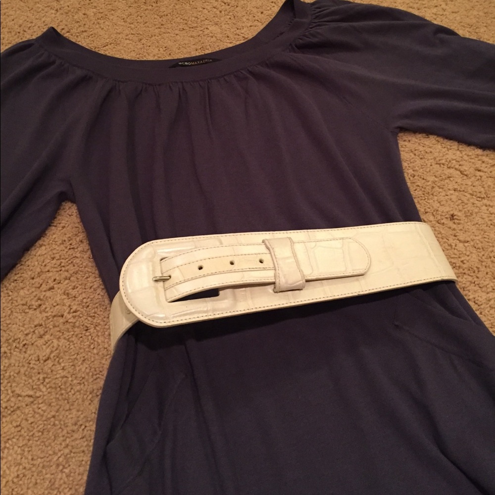 White leather BCBG belt