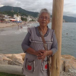 Meet your Posher, Miriam elizabeth