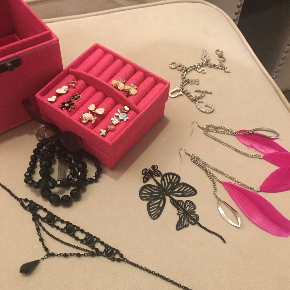 Accessary - Picture 3 of 5