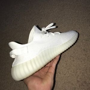 Authentic Yeezy Boost v2 creams Authentic Yeezy Boost v2 creams