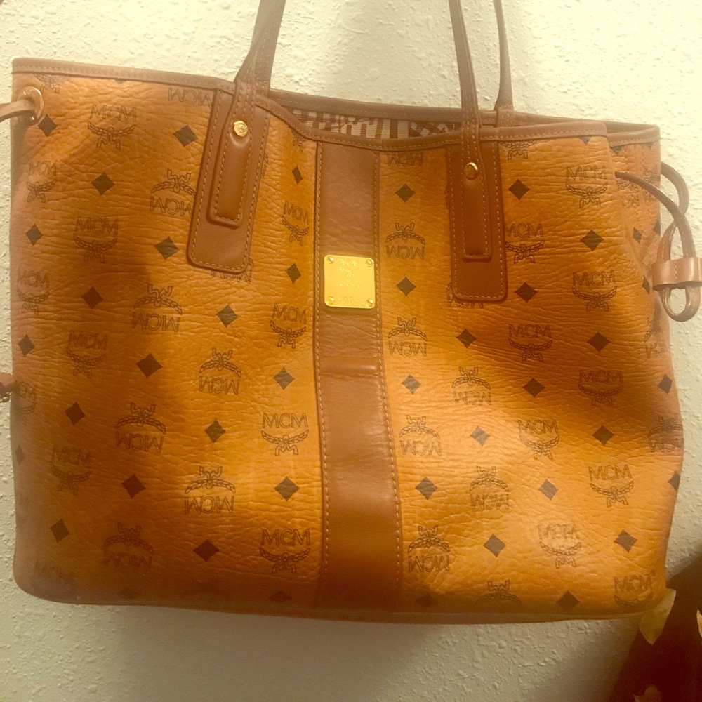 Authentic MCM "Liz" Reversible Medium Tote