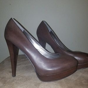 Guess platform heels