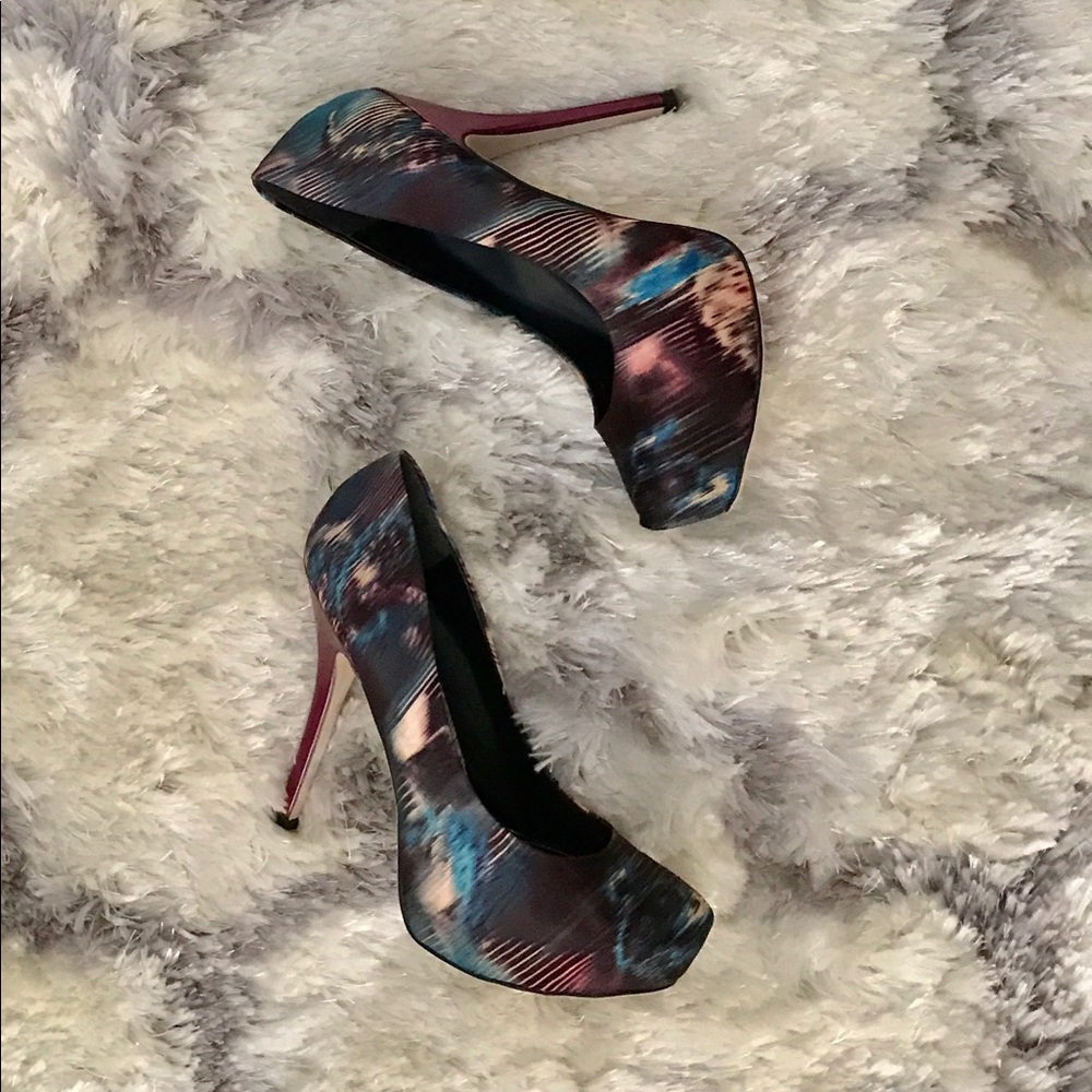 LIKE NEW! Steve Madden Kemler Satin Stiletto Pumps - Picture 6 of 6