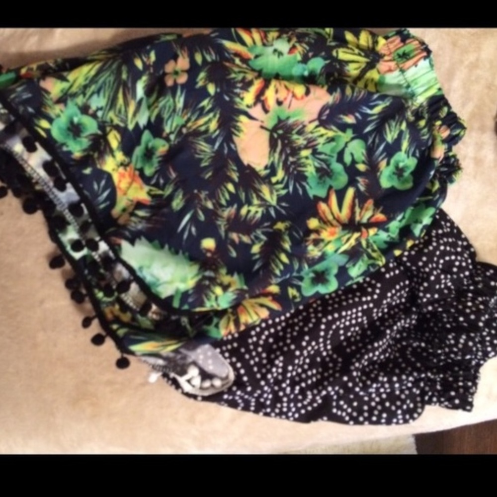 2-PAIR*SIZE:MED~PARACHUTE SHORTS-NWOT**