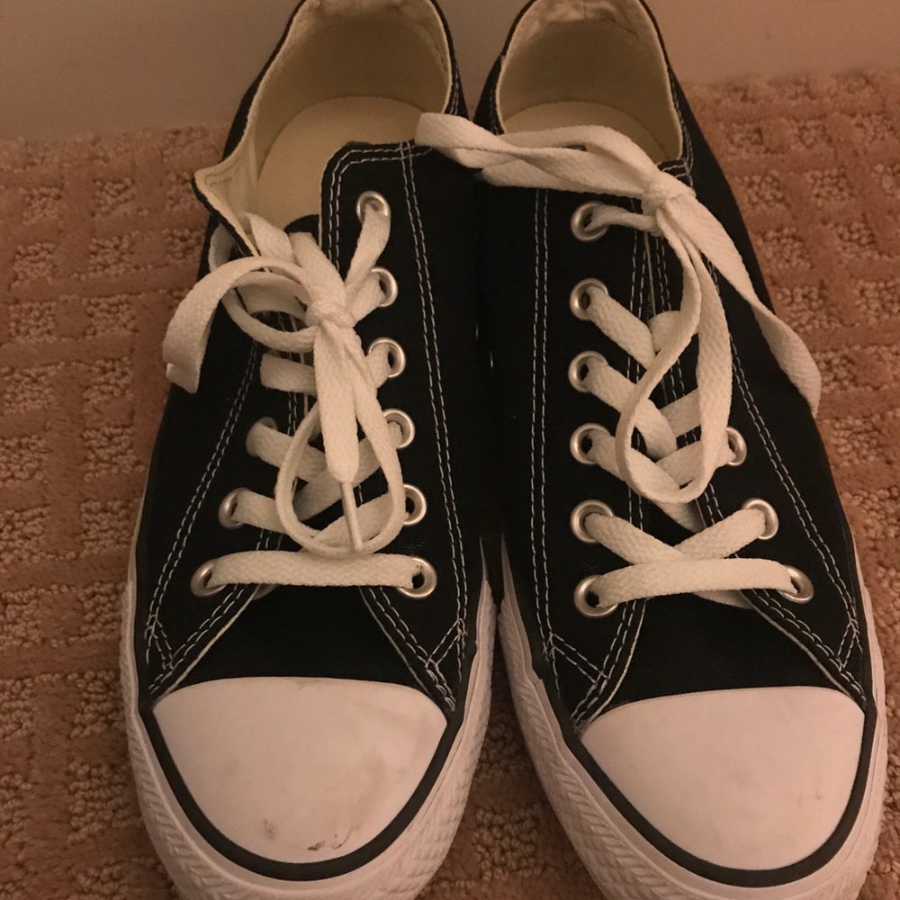 *SOLD* Unisex Low Top Converse