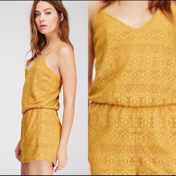 Forever 21 mustard romper - Picture 2 of 6