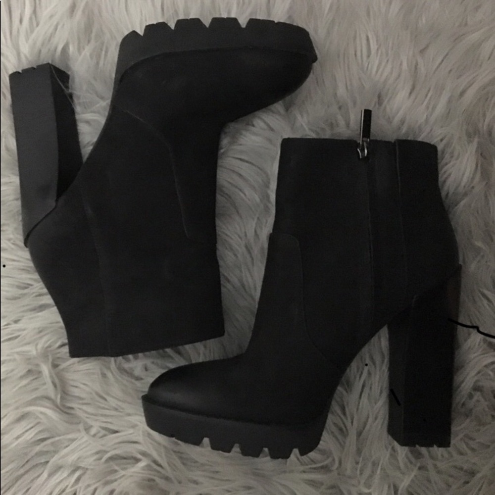 Kenneth Cole Olive Lather Platform Ankle  Boots