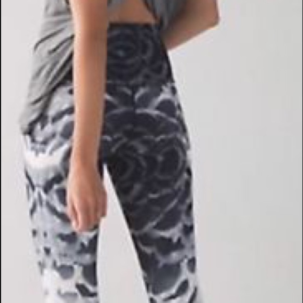 Lululemon Angel Wing Leggings Size 4