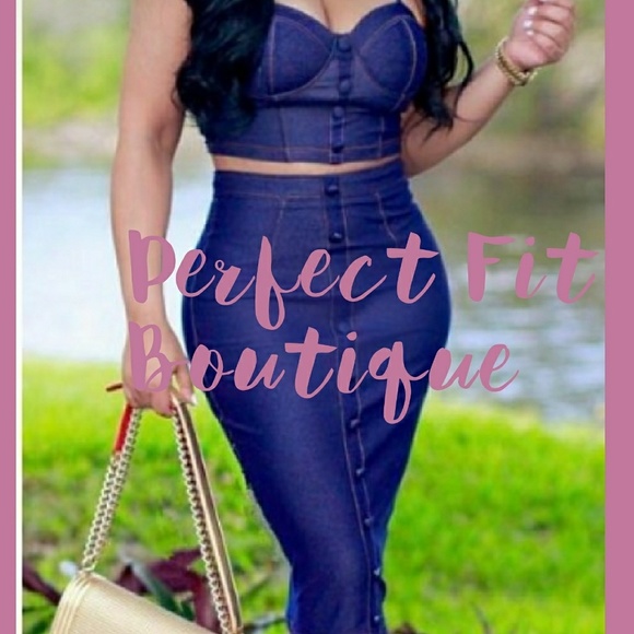 Women's Clothing - Picture 1 of 1