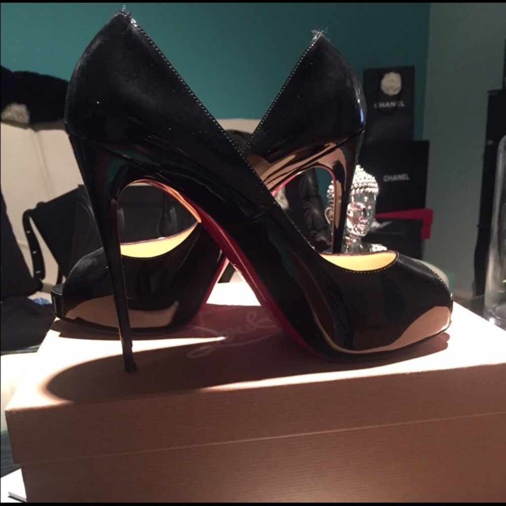 Christian Louboutin 39.5