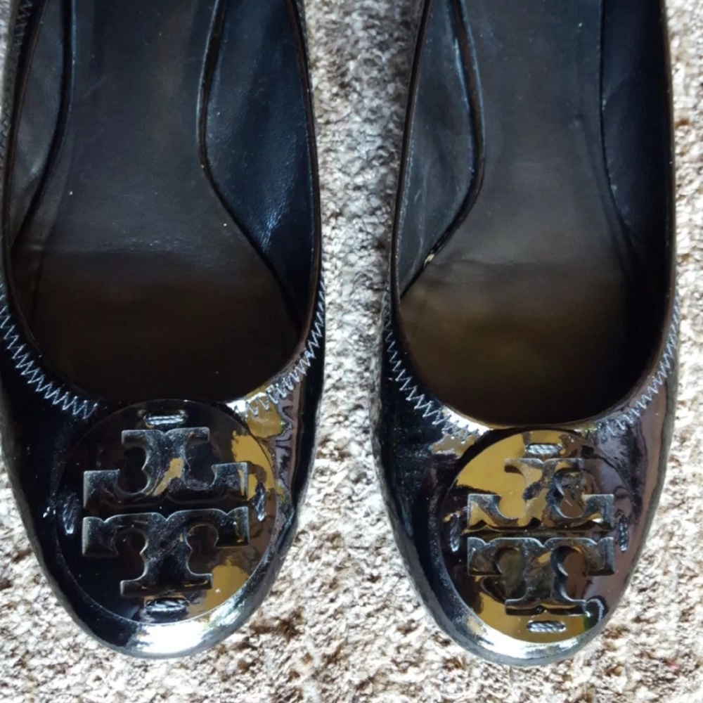 ***SOLD*** Reba Tory Burch Flats