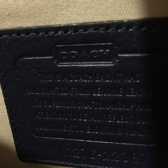Coach crossbody bag. - Picture 3 of 4