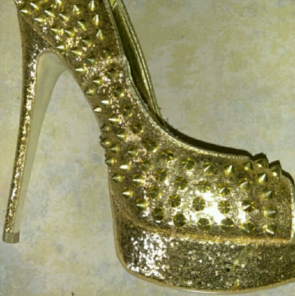 Steve Madden peep toe platform heels