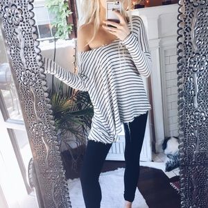 Urban Outfitters Raw Edge Knit Sweater B+W Urban Outfitters Raw Edge Knit Sweater B+W