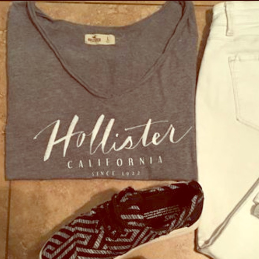 Gray Hollister top