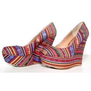 STEVE MADDEN Multicolored Wedge Heels Size 8.5
