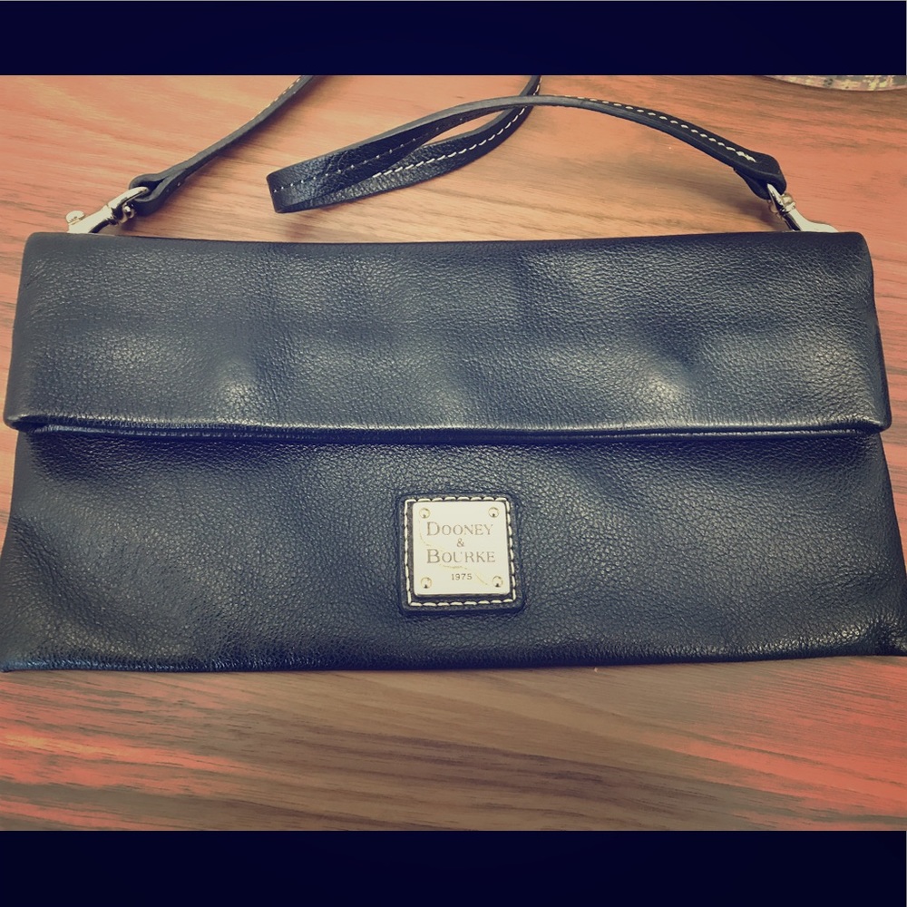 GUC Dooney & Bourke Leather Clutch